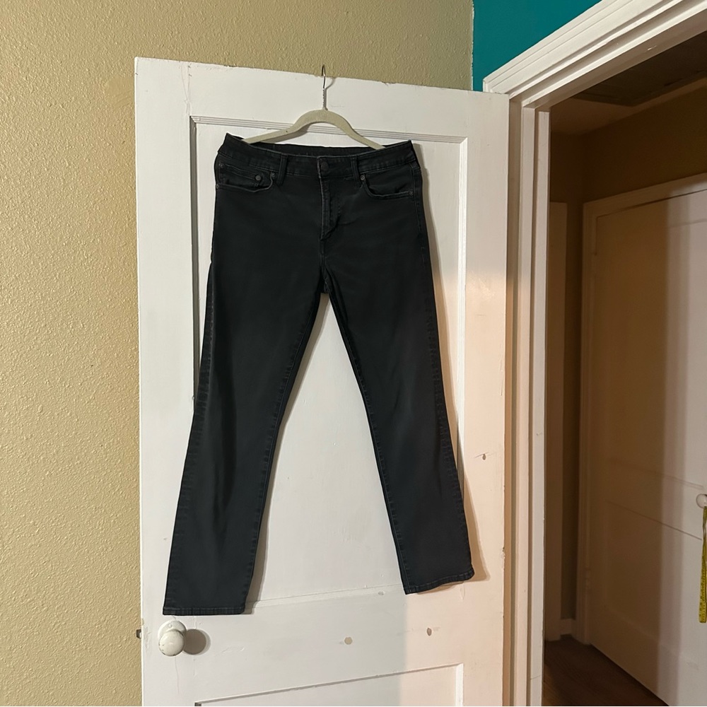 American Eagle next level flex straight jeans size 32